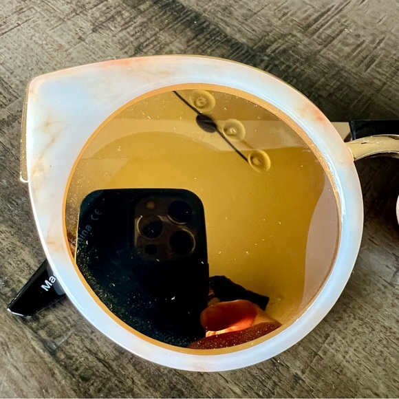 Quay Australia Last Dance Sunglasses - Picture 3 of 6